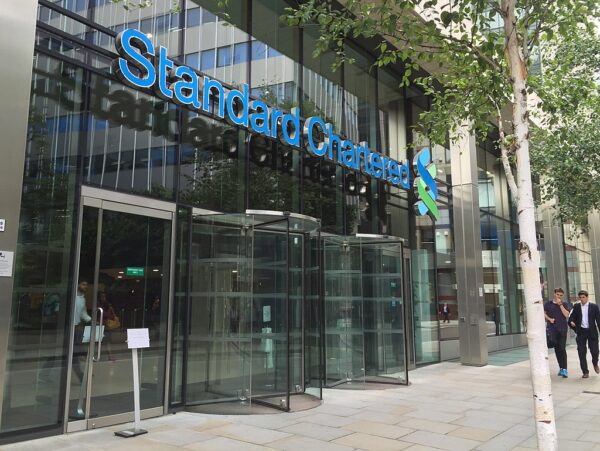 1024px-Standard_Chartered_Bank