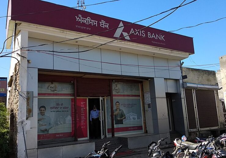 800px-Axis_Bank_Branch_Bagha_Purana_at_Mudki_Road,_Bagha_Purana